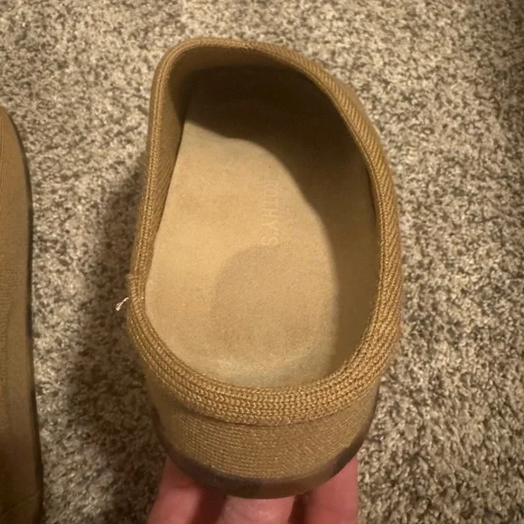 Like NEW! Rothy’s tan clogs, size 11 - Picture 3 of 4